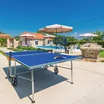 House Bonaca * Smrdelje