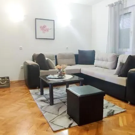 House Bonaca Smrdelje