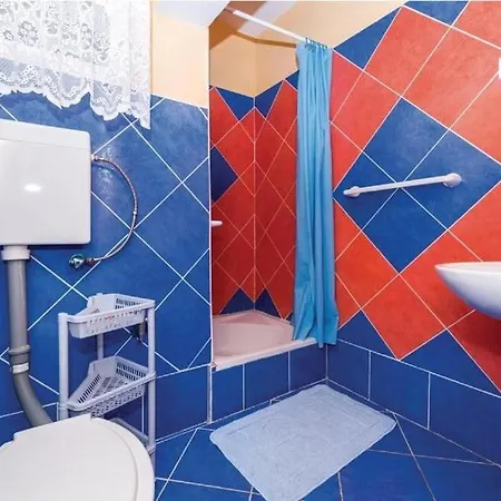 House Bonaca Smrdelje