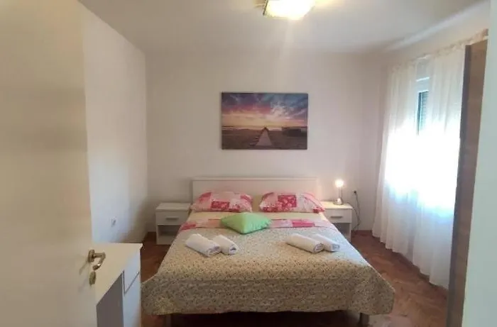 House Bonaca Vikendica