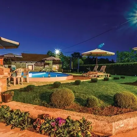 House Bonaca * Smrdelje