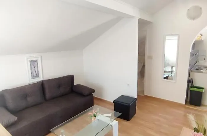 House Bonaca Holiday home Smrdelje